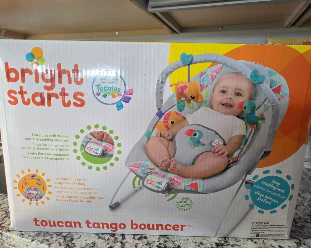 Bright Starts Toucan Tango Baby Bouncer with Soothing Vibrations and Melodies